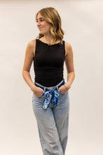 Load image into Gallery viewer, Loop Skinny Scarf Reversible Leather Belt