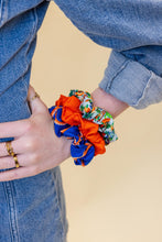 Load image into Gallery viewer, Florida Gators Scrunchie Set