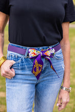 Load image into Gallery viewer, Loop Skinny Scarf Reversible Leather Belt