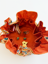 Load image into Gallery viewer, Texas Longhorns Jewelry Pouchette