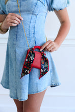 Load image into Gallery viewer, Fan-Fold Leather Crossbody Wallet