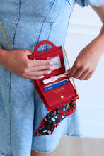 Load image into Gallery viewer, Fan-Fold Leather Crossbody Wallet