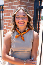 Load image into Gallery viewer, Texas Exes Legacy Pocket Scarf