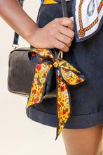 Load image into Gallery viewer, Small Downtown Crossbody Bag
