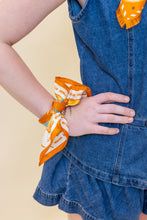 Load image into Gallery viewer, Texas Longhorns Pocket Scarf
