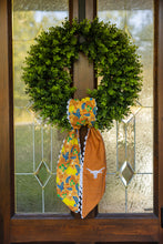 Load image into Gallery viewer, Texas Longhorns Cotton Wreath Scarf
