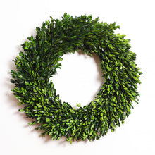 Load image into Gallery viewer, Naturally Preserved Green Boxwood Wreath
