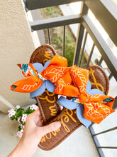 Load image into Gallery viewer, Texas Longhorns Twilly Scarf
